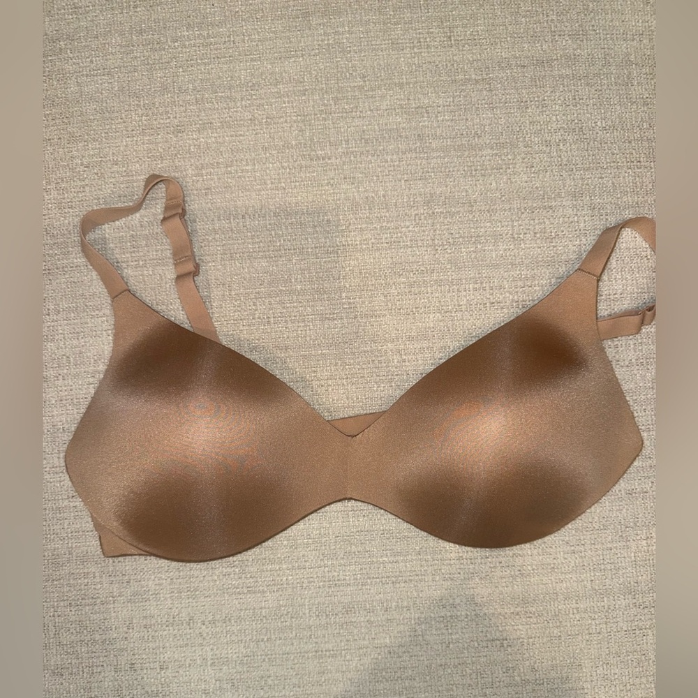 SKIMS Wireless Form Push Up Plunge Bra